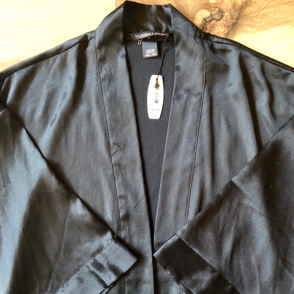 Victoria Secret Robe - Picture 2 of 4